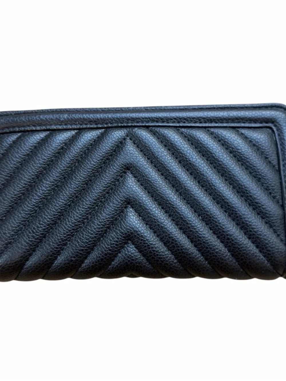 Victoria's Secret Black Large Wallet Full
Zip Around Quilted Faux Leather - Picture 3 of 8